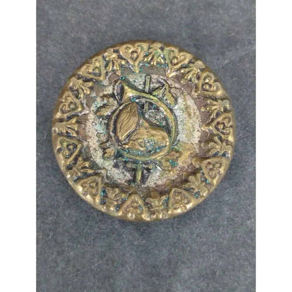 LOT RR of 10 Antique Vintage Victorian Brass Mixed Materials Buttons ESTATE FIND